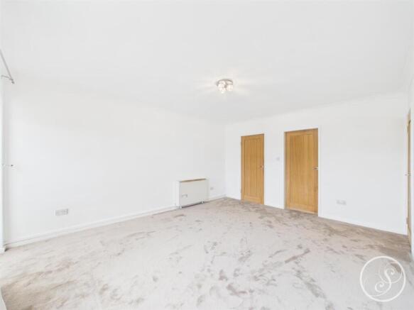 2 bed Apartment to rent Image 3