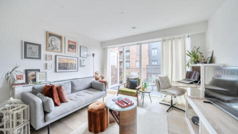 Braeburn Mansions, Mary Neuner Road, London, N8 0FB