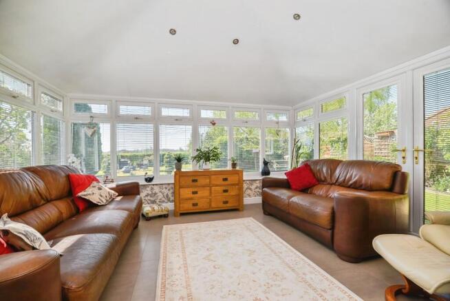 4 bed Detached for sale Image 10