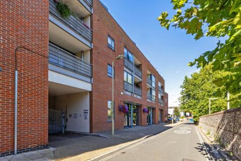 Staple Gardens, Winchester, SO23