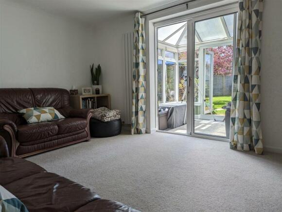 Living room new 1.jpg
