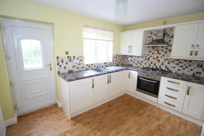 3 bed Town House for sale Image 4