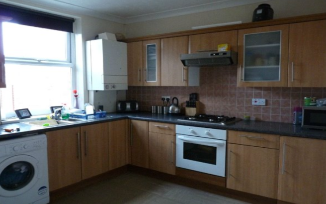 Fitted kitchen