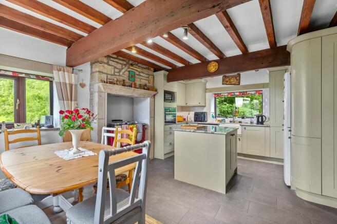 3 bed Detached for sale Image 5