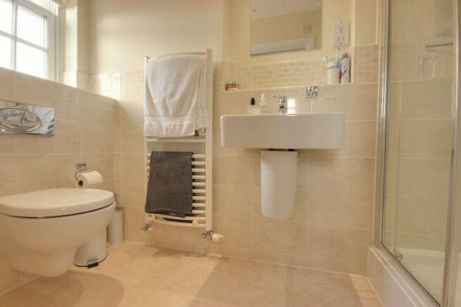 Ensuite to Bed 1