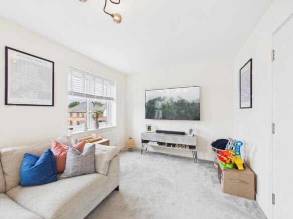 3 bed Semi-Detached for sale Image 8