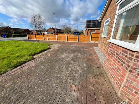 2 bed Bungalow for sale Image 7