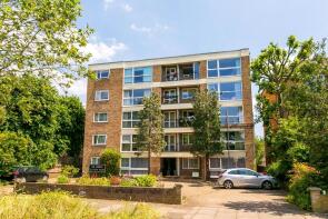 Flat 1, The Lindens, Kew Road, Kew TW9 3LL