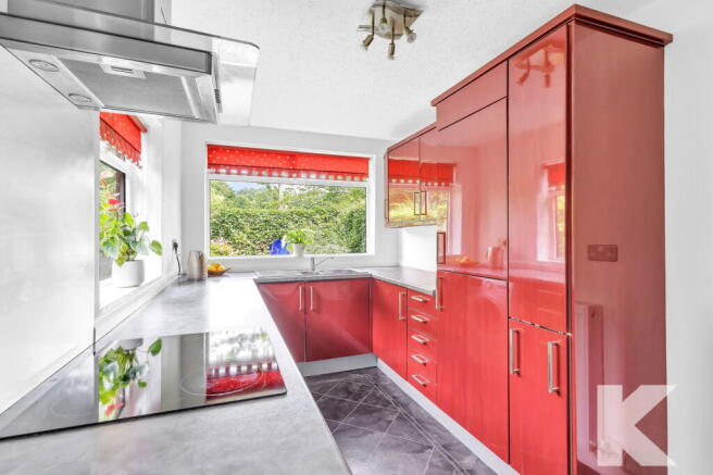 2 bed Semi-Detached for sale Image 10