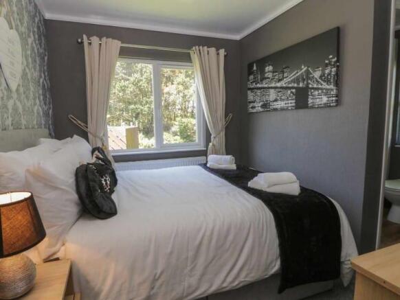3 bed Park Home for sale Image 9