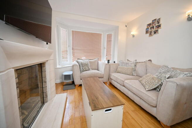 3 bed Semi-Detached for sale Image 4