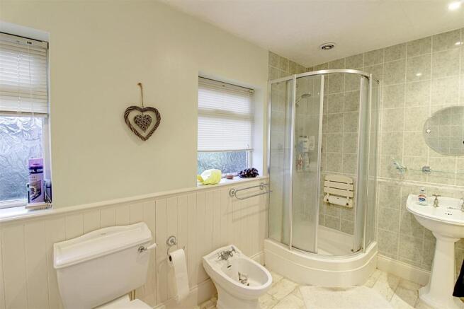 bathroom a.jpg