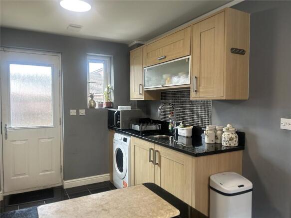 3 bed Terraced for sale Image 10