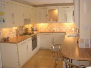 Living kitchen.