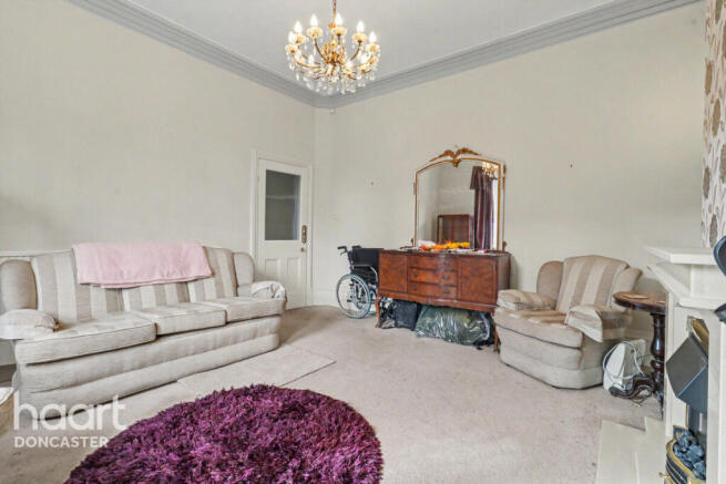 6 bed Semi-Detached for sale Image 7