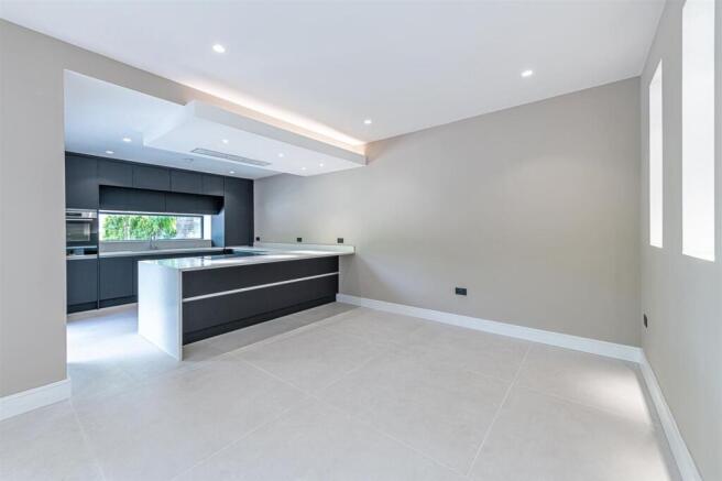 Kitchen/Dining Area