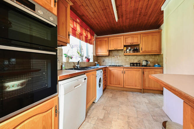 57 Parkhill Rd (1...