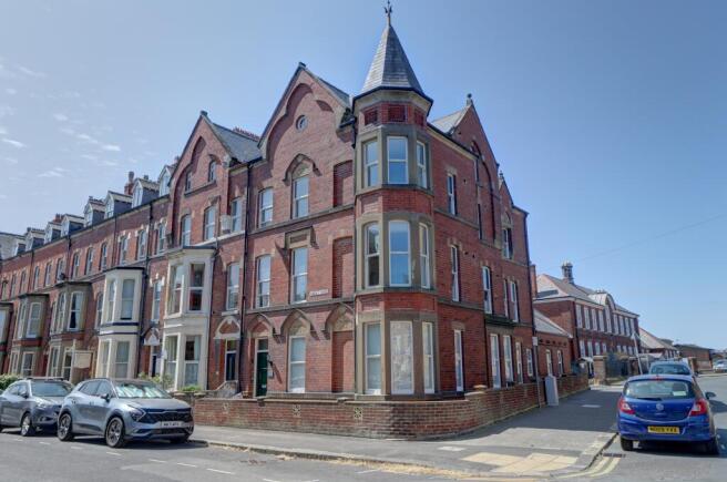 2 bed Flat for sale in whitby