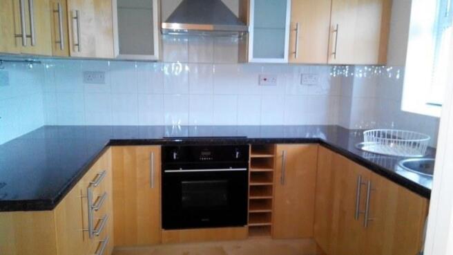 5 Lauderdale Kitchen_800x450.jpg