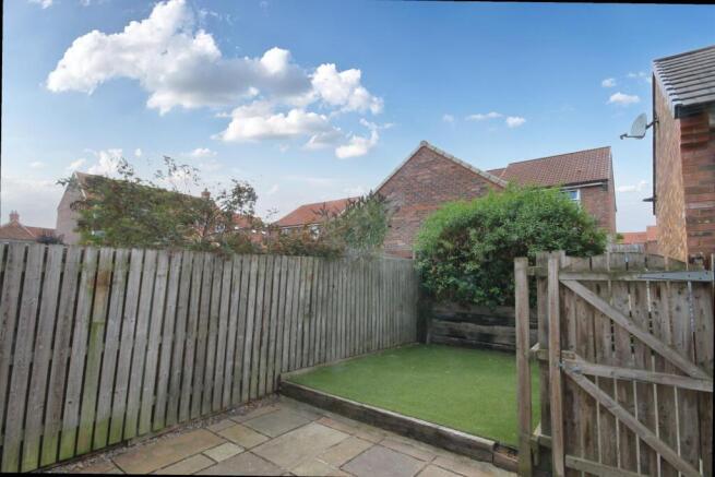3 bed Terraced for sale Image 11