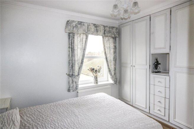 2 bed Apartment for sale Image 8