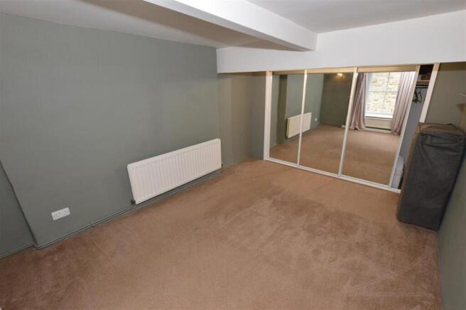 1 bed Apartment to rent Image 6