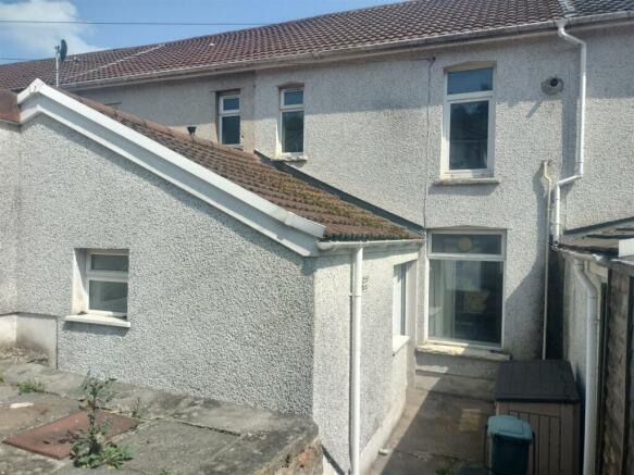 58 de winton terrace rear of the house.jpg