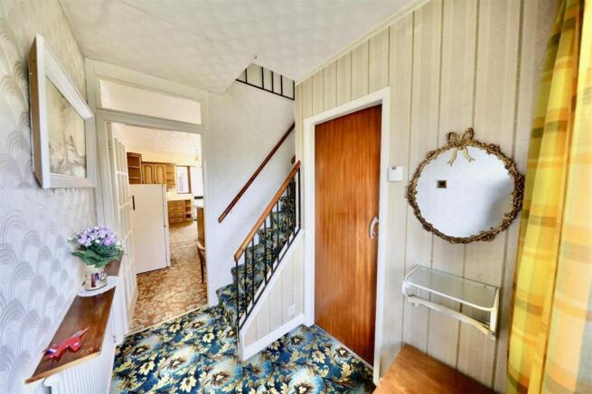 2 bed Semi-Detached Bungalow for sale Image 12