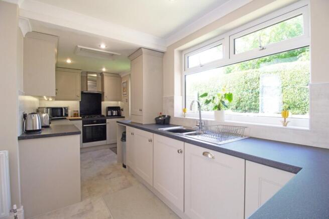 4 bed Semi-Detached for sale Image 6