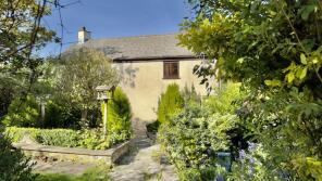Cosy Cottage, Road From Tanner Rock To Sunset Strip, Newquay TR8 5QA