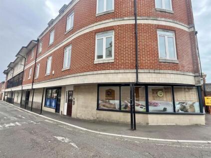 Gloucester Mews, Weymouth, DT4