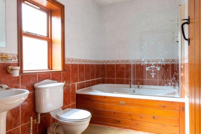 Ensuite to master