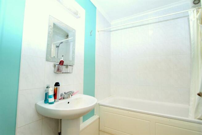 Bathroom 1.JPG