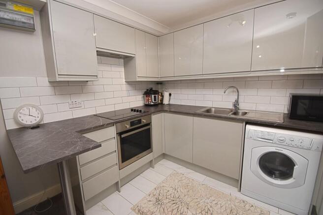 134 The Avenue, Highams Park, London. E4 9RP photo 4