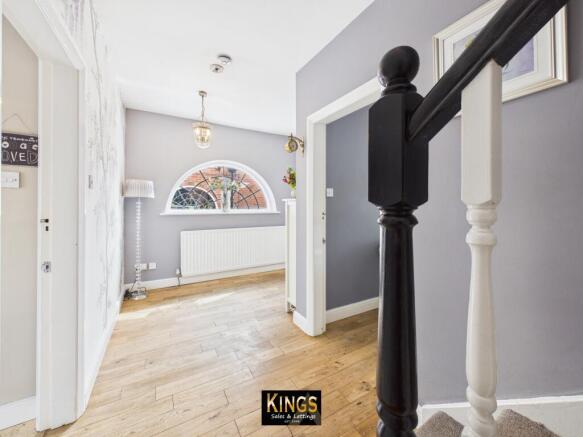 3 bed Semi-Detached for sale Image 6