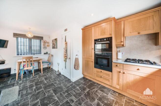 Kitchen/Breakfast Room