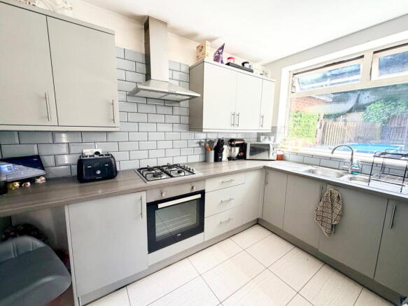 3 bed Detached for sale Image 4