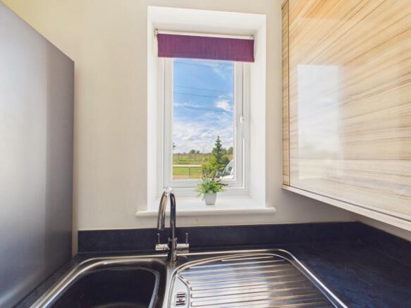 2 bed Terraced for sale Image 8