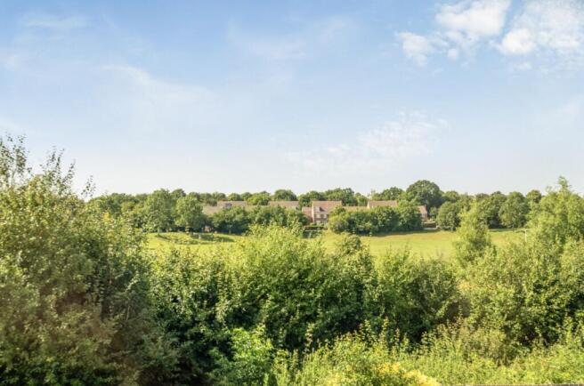 Moyle Park, Hilperton, Trowbridge. BA14 7UE photo 4