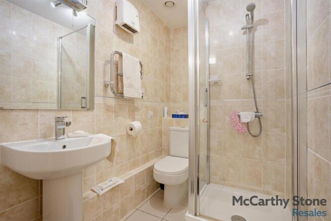 2 bed Apartment for sale Image 7