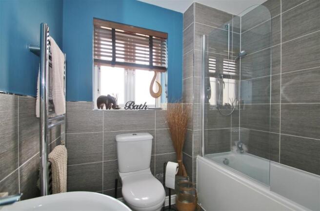 Bathroom.JPG