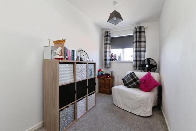 3 bed Semi-Detached for sale Image 11