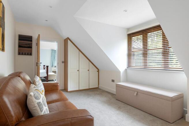 dressing room/bedroom 5