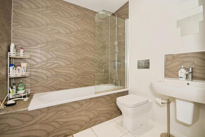 1 bed Flat for sale Image 4