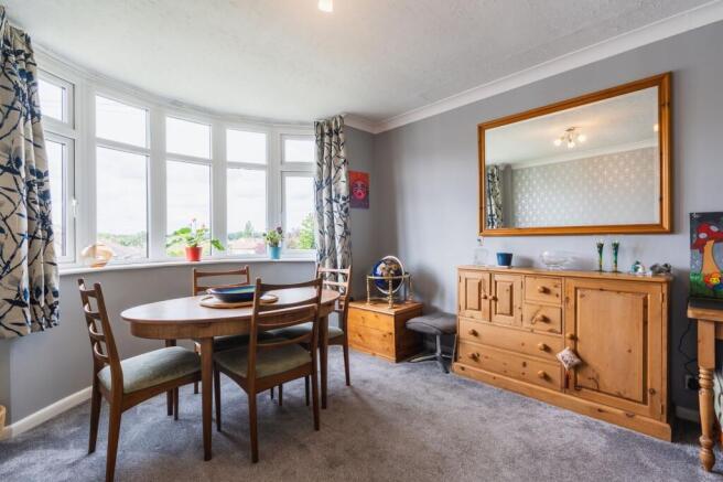 3 bed Semi-Detached for sale Image 6