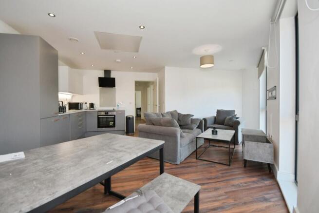 3 bed Apartment for sale Image 7