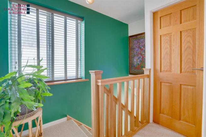 3 bed Semi-Detached for sale Image 12