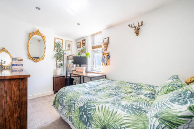 3 bed Terraced for sale Image 7