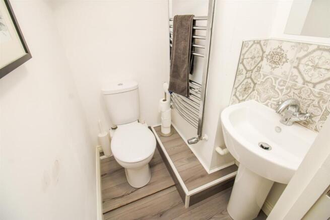 4 bed Semi-Detached for sale Image 7