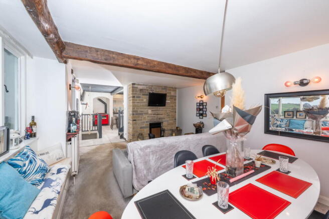 4 bed Detached for sale Image 8